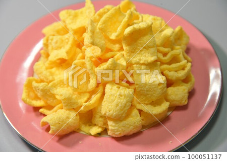 It's a snack. It's a snack. 100051137