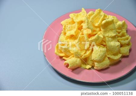 It's a snack. It's a snack. 100051138