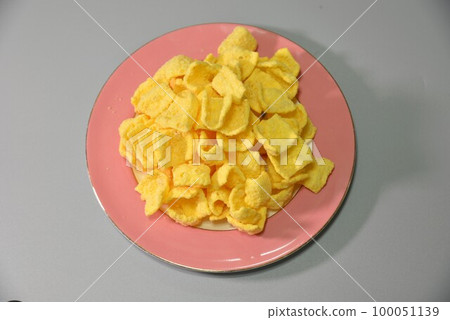 It's a snack. It's a snack. 100051139