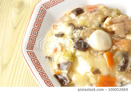 八角形中國菜上的中國飯碗鳥瞰圖 100052669