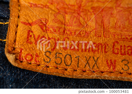 Levi's S501XX 復古 1944 年再版大戰模型鹿皮補丁 100053481