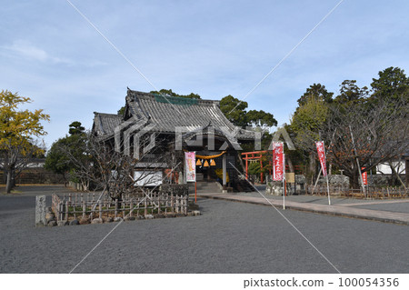 Omura Castle Omura Shrine at the ruins of the main enclosure 100054356