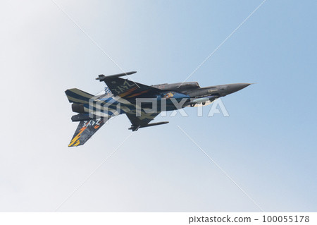 Greek Air Force F-16 Demo Team "Zeus" Back Flight Greek Air Force F-16 Demo Team "Zeus" Back Flight 100055178