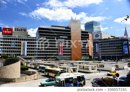 Shinjuku West Exit: Scenery before Odakyu Department Store demolition work: Currently undergoing redevelopment work 100057281