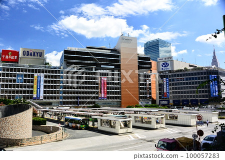 Shinjuku West Exit: Scenery before Odakyu Department Store demolition work: Currently undergoing redevelopment work 100057283