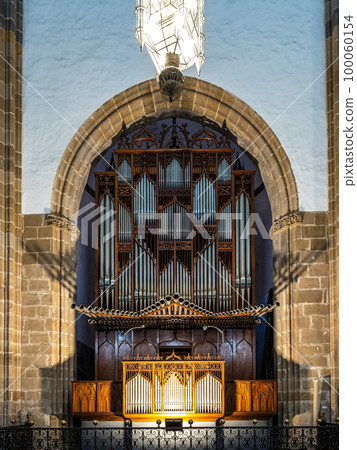 Interior of Cathedral of Santa Ana in Las Palmas, Canary Islands, Spain. 100060154
