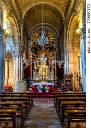 Interior of Church of Santiago Apostle of Padron, La Coruna, Galicia, Spain Interior of Church of Santiago Apostle of Padron, La Coruna, Galicia, Spain 100060180