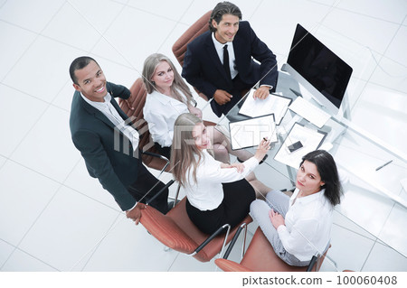 top view.professional business team looking at camera. 100060408