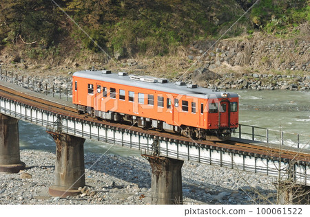 Oito Line Nechi-Kotaki JR West Kiha 52-156 (Itoigawa) Oito Line Nechi-Kotaki JR West Kiha 52-156 (Itoigawa) 100061522