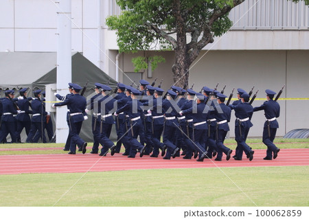 航空自衛隊奈良空軍基地自衛隊人員檢閱行軍 航空自衛隊奈良空軍基地自衛隊人員檢閱行軍 100062859