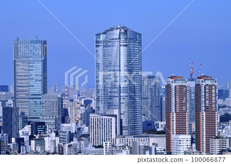 日本東京城市景觀,俯瞰六本木山和東京中城 日本東京城市景觀,俯瞰六本木山和東京中城 100066877