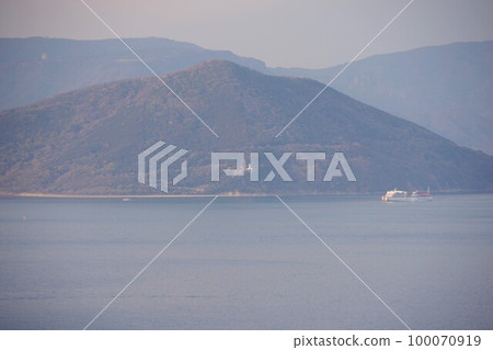從香川縣大串半島眺望小豆島 從香川縣大串半島眺望小豆島 100070919