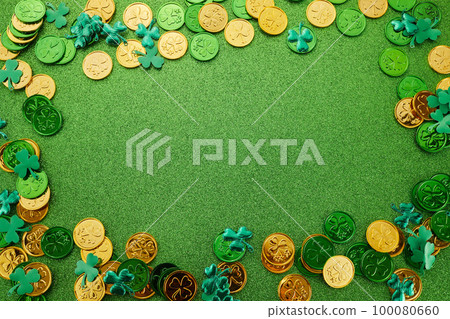 St Patricks Day frame of shamrocks and gold coins 100080660