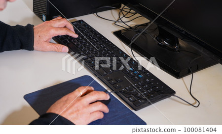 PC for telework 100081404