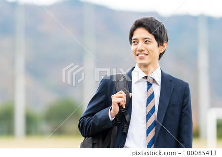 高中男校 100085411