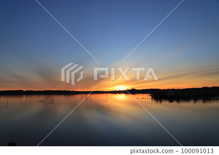Sunrise scenery of Lake Inba 100091013