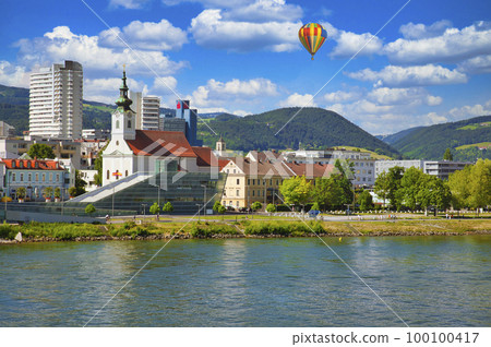 林茨新城和多瑙河 100100417