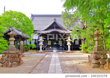 Ringo Oji神社的新鮮綠色 Ringo Oji神社的新鮮綠色 100103376
