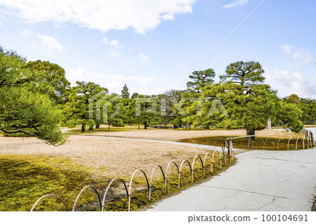  Nijo Castle Ninomaru Garden 100104691