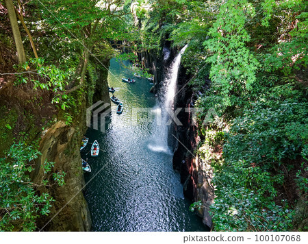 Manai Falls Scenic Beauty Takachiho Gorge 100107068