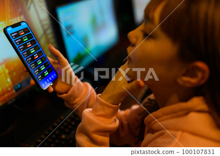 女生 女孩 女性 100107831