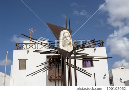 Saint Anna statue, Fuerteventura, Spain 100108062