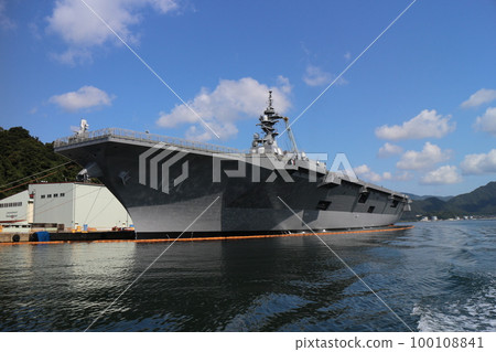 Maritime Self-Defense Force escort ship "Hyuga" Maritime Self-Defense Force escort ship "Hyuga" 100108841