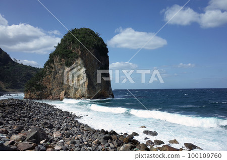 Kuchinoerabu Island Kuchinoerabu Island 100109760
