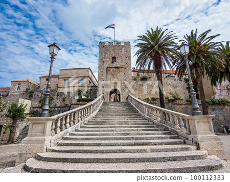 Kopnena Vrata, Main Town Gate in Korcula old town, Croatia. 100112383