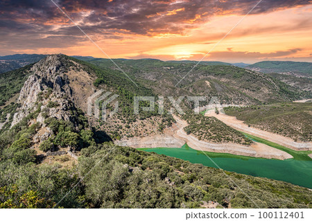 Landscape view of Monfrague National Park. Caceres, Extremadura, Spain 100112401