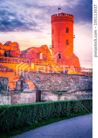 Targoviste, Romania - Ruins of Chindia Tower, medieval Wallachia Targoviste, Romania - Ruins of Chindia Tower, medieval Wallachia 100113037
