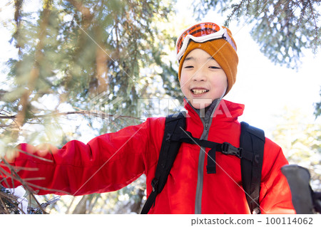 Enjoy snow mountain climbing in North Yatsugatake Enjoy snow mountain climbing in North Yatsugatake 100114062