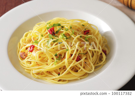 Spaghetti peperoncino Spaghetti peperoncino 100117382