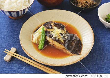 Boiled curry Boiled curry 100118168