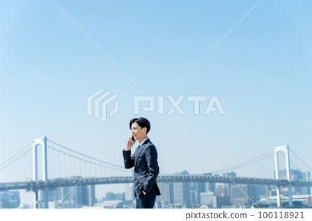 Businessman Businessman 100118921