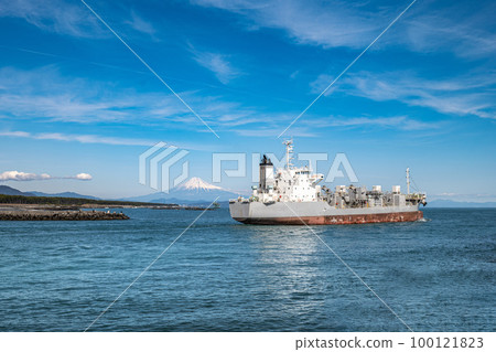 Oigawa Port in Yaizu City, Shizuoka Prefecture 100121823