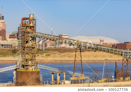 Sunny view of the Grain elevator 100127736