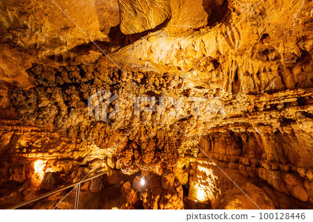 Interior view of the Meramec Caverns Interior view of the Meramec Caverns 100128446