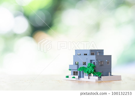 Real estate, house, mortgage, miniature, shot, house, shot, model, residence, detached house, fresh green Real estate, house, mortgage, miniature, shot, house, shot, model, residence, detached house, fresh green 100132253