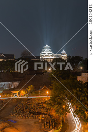 熊本城堡在晚上 100134218