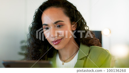 Business woman, face or thinking on computer in digital marketing office, web design studio or advertising branding startup. Zoom, mature ceo or manager on technology for website innovation or ideas Business woman, face or thinking on computer in digital marketing office, web design studio or advertising branding startup. Zoom, mature ceo or manager on technology for website innovation or ideas 100136268