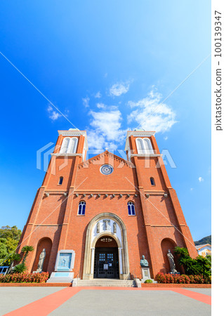 冬季長崎縣長崎市的浦上天主堂 100139347