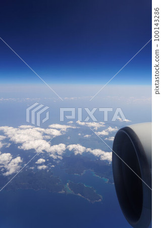 從飛機上看到的奄美大島 從飛機上看到的奄美大島 100143286