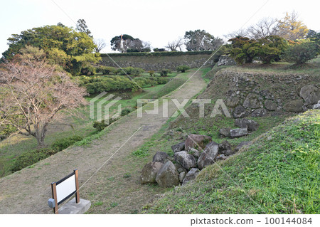原城 遺留在本城遺址上的石牆殘垣斷壁 100144084
