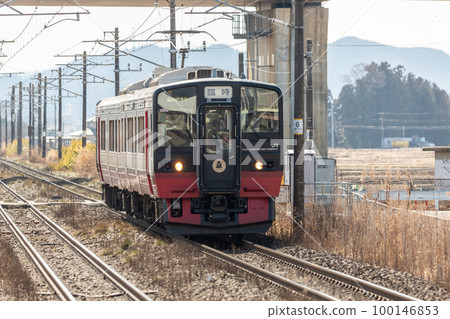 Tohoku travel event train Express Fruitia E719 series 100146853