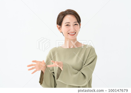 Middle-aged women beauty interview Middle-aged women beauty interview 100147679