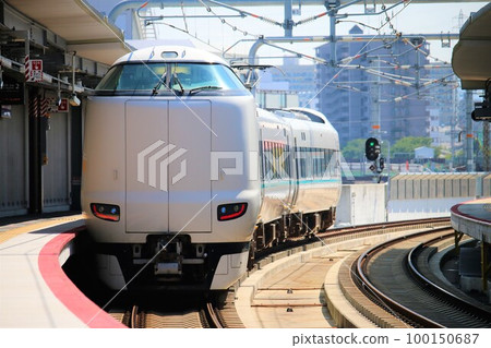 [JR西日本]大阪東線南吹田站系列287“Mahoroba” 100150687