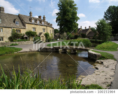 Landscape of Lower Slaughter, Cotswolds, England 100151964