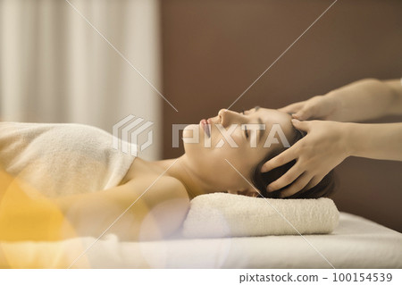 審美頭部按摩放鬆 審美頭部按摩放鬆 100154539