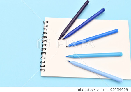 Color pen and sketchbook 100154609